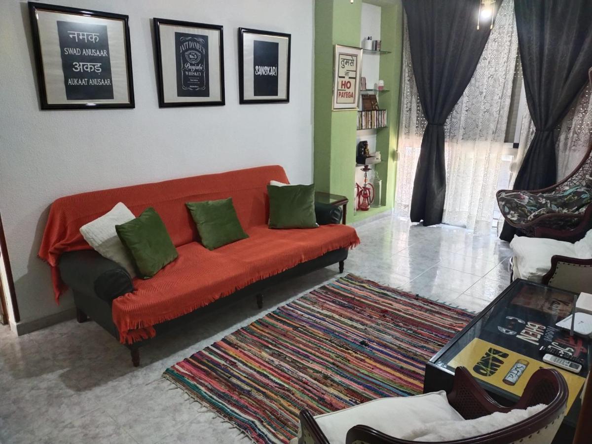 An Indian Bollywood Sevilla Experience - For Families, Couples & Business Trips 외부 사진